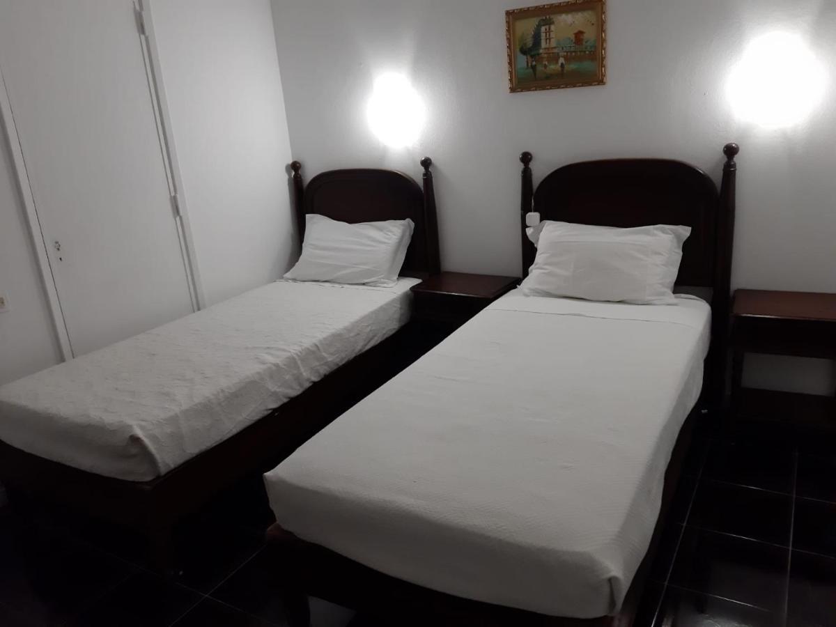 Residencial Miradoiro Guest House Портиман Экстерьер фото