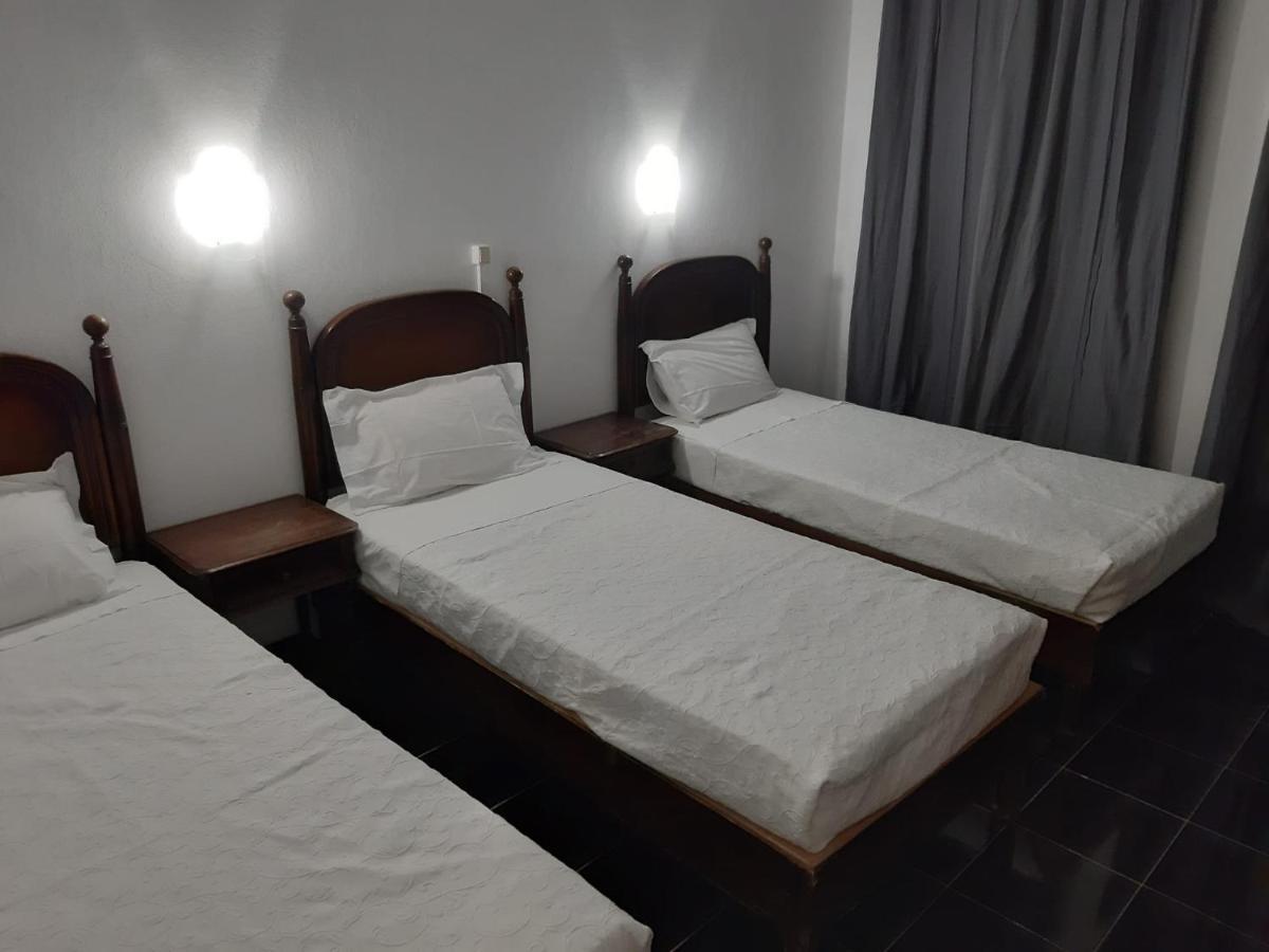 Residencial Miradoiro Guest House Портиман Экстерьер фото
