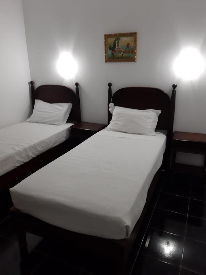 Residencial Miradoiro Guest House Портиман Экстерьер фото
